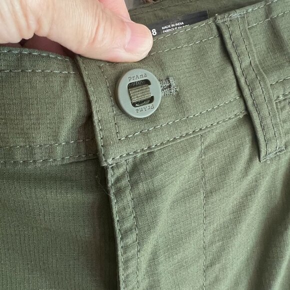prAna Mens 31"W / 10"Length Standard Double Peak Hiking Short in Cargo Green - Picture 4 of 9